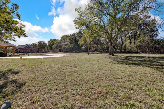 5725 Burleson Oaks Drive, Burleson, TX 76028
