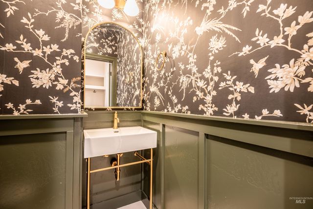 1565 Clear Creek Loop, Twin Falls, ID 83301