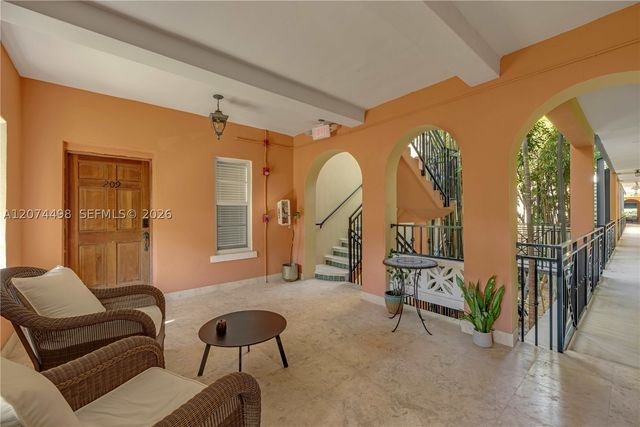 4812 Pine Tree Dr 209, Miami Beach, FL 33140