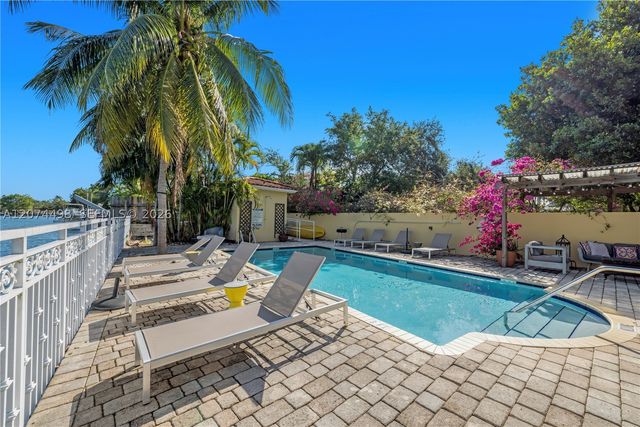 4812 Pine Tree Dr 209, Miami Beach, FL 33140