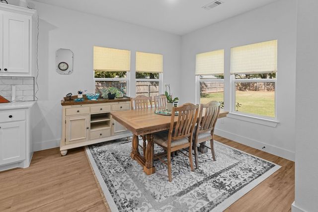 201 W South Street, Whitesboro, TX 76273