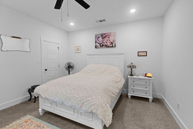 201 W South Street, Whitesboro, TX 76273