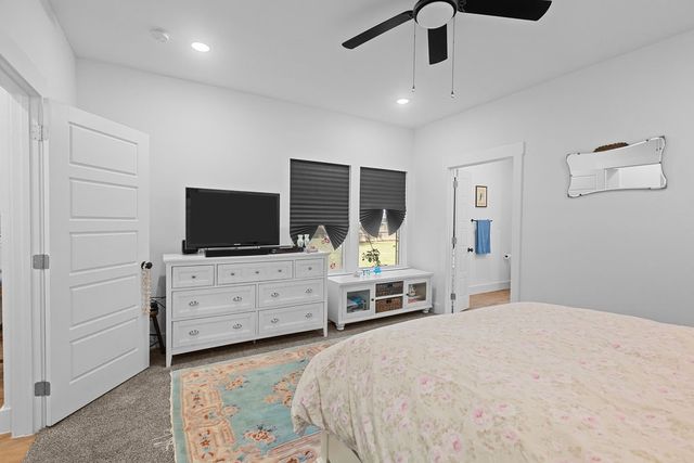 201 W South Street, Whitesboro, TX 76273