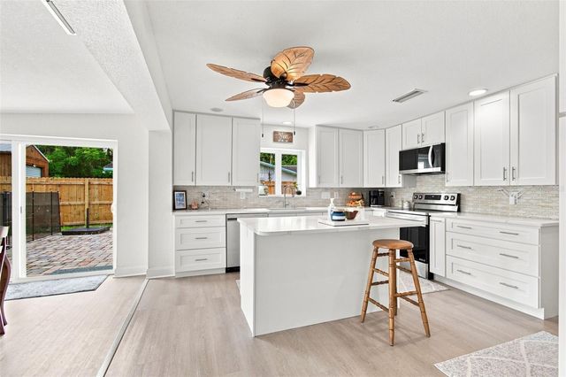 1303 SE KINGS BAY DRIVE, Crystal River, FL 34429