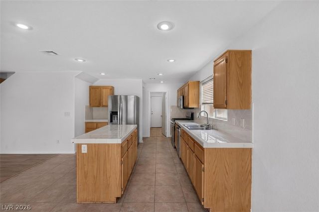 6483 New Brunswick Avenue, Las Vegas, NV 89110