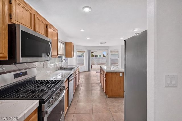 6483 New Brunswick Avenue, Las Vegas, NV 89110