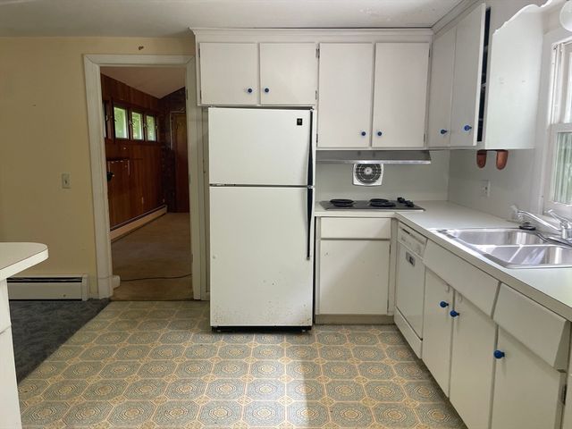 51 Jeffrey Ln, Amherst, MA 01002
