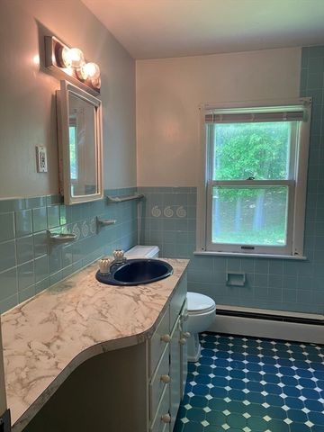 51 Jeffrey Ln, Amherst, MA 01002