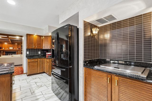 707 38th Street, West Des Moines, IA 50265