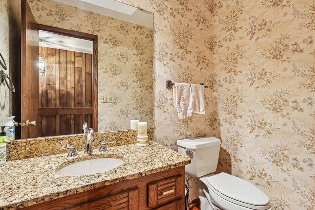 707 38th Street, West Des Moines, IA 50265