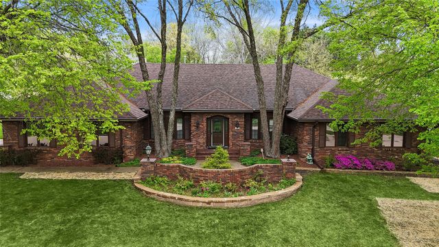 707 38th Street, West Des Moines, IA 50265