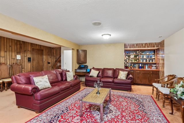707 38th Street, West Des Moines, IA 50265