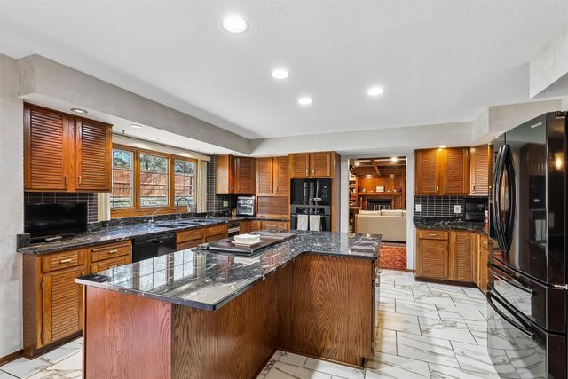 707 38th Street, West Des Moines, IA 50265