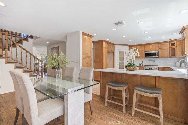 5943 Julian, Tarzana, CA 91356