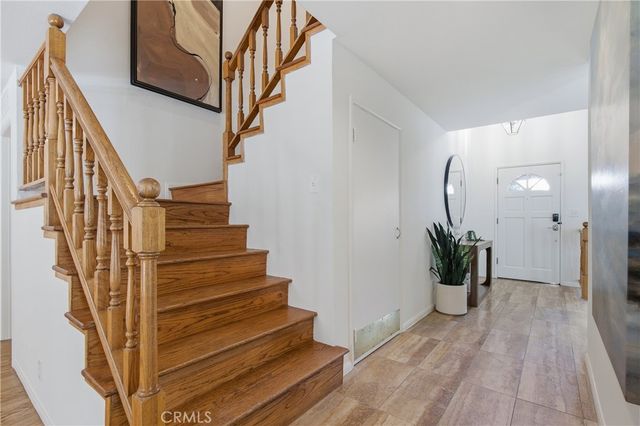 5943 Julian, Tarzana, CA 91356