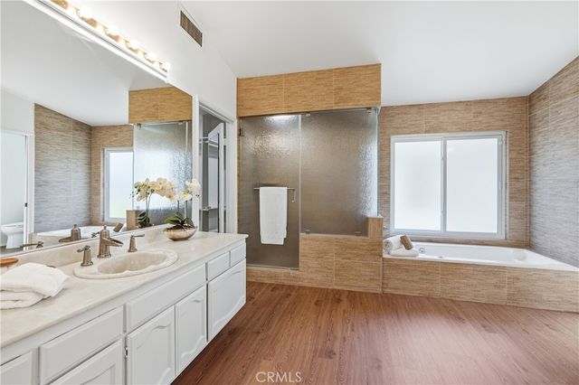 5943 Julian, Tarzana, CA 91356