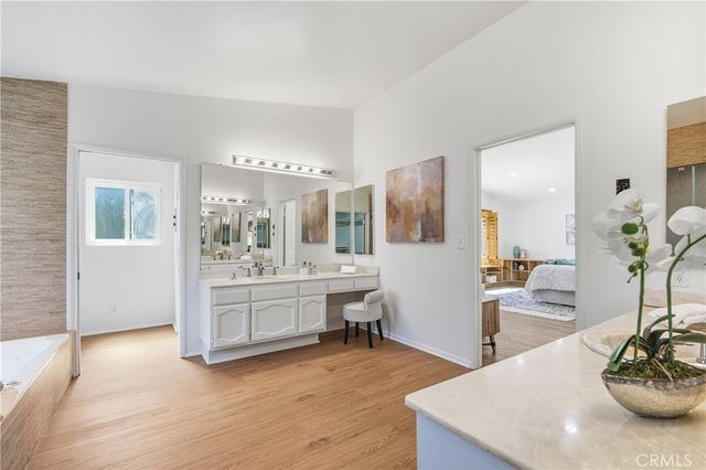 5943 Julian, Tarzana, CA 91356