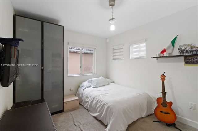 10842 NW 53rd Ln, Doral, FL 33178