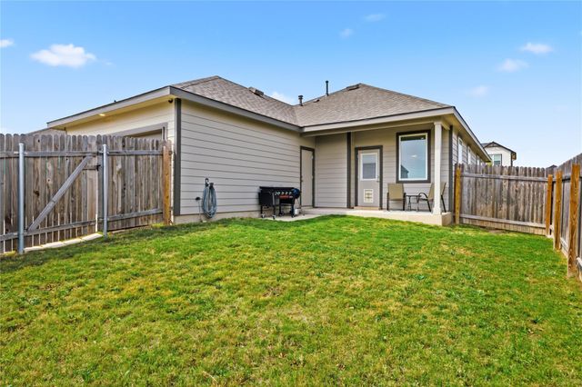 514 Clearlake DR, Hutto, TX 78634