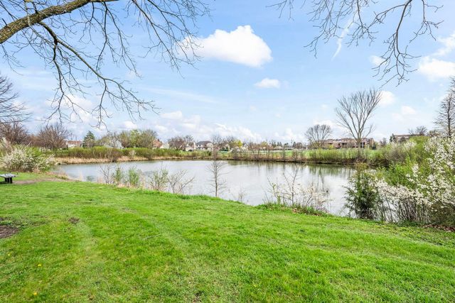 611 Hapsfield Lane 100, Buffalo Grove, IL 60089