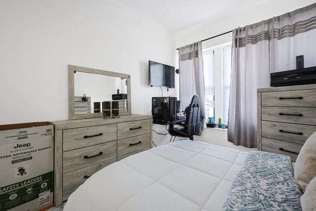 7 Main St 203, Brockton, MA 02301