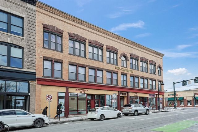 7 Main St 203, Brockton, MA 02301