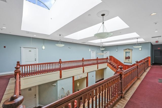 7 Main St 203, Brockton, MA 02301