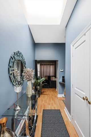 7 Main St 203, Brockton, MA 02301