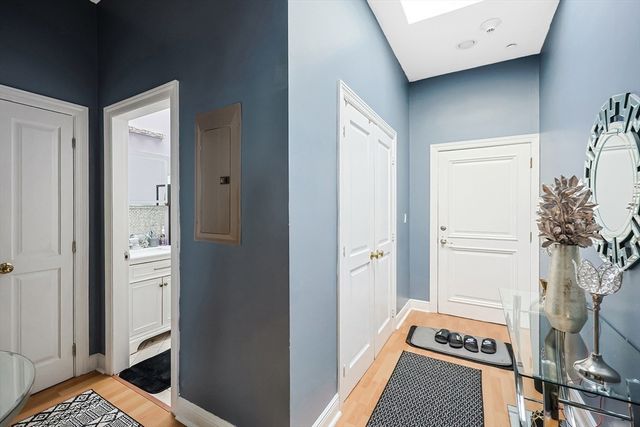 7 Main St 203, Brockton, MA 02301