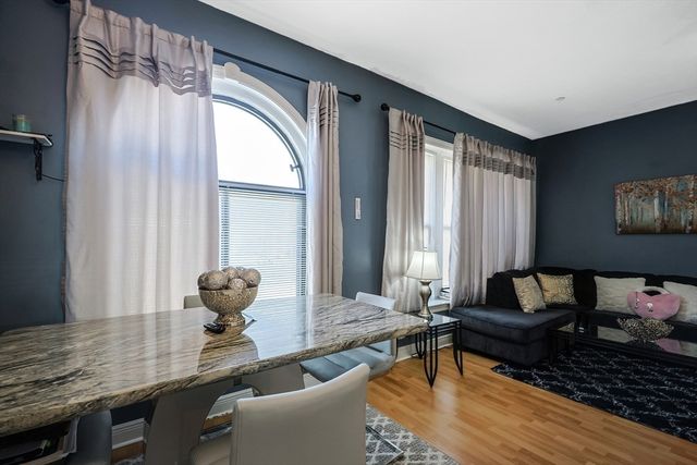 7 Main St 203, Brockton, MA 02301