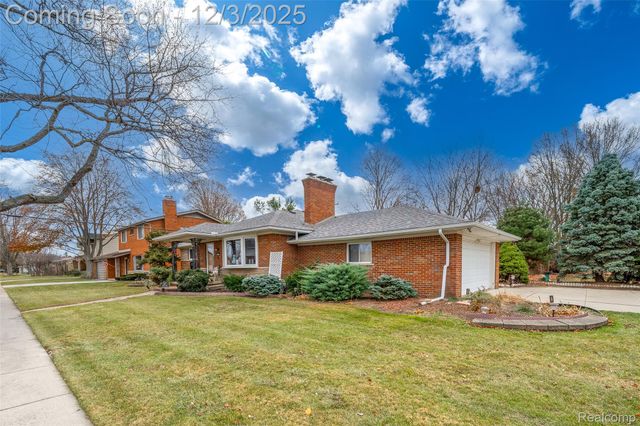 18710 Rockport Street, Roseville, MI 48066