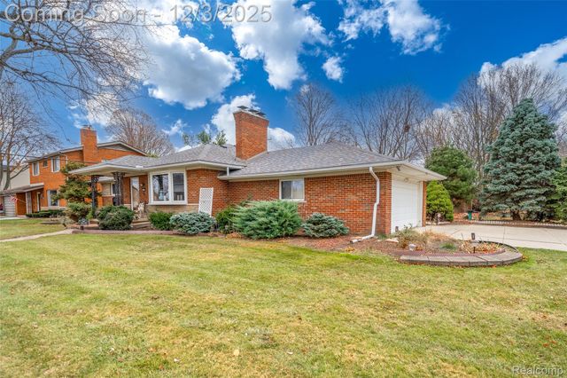 18710 Rockport Street, Roseville, MI 48066