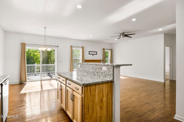 51 Flanders Lane, Bethlehem, NY 12203