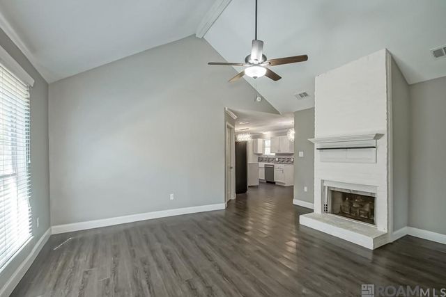 9493 Gene Buckle Ave, Denham Springs, LA 70726