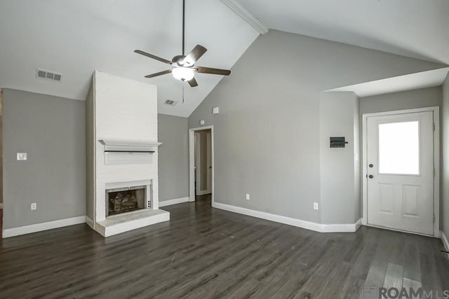 9493 Gene Buckle Ave, Denham Springs, LA 70726