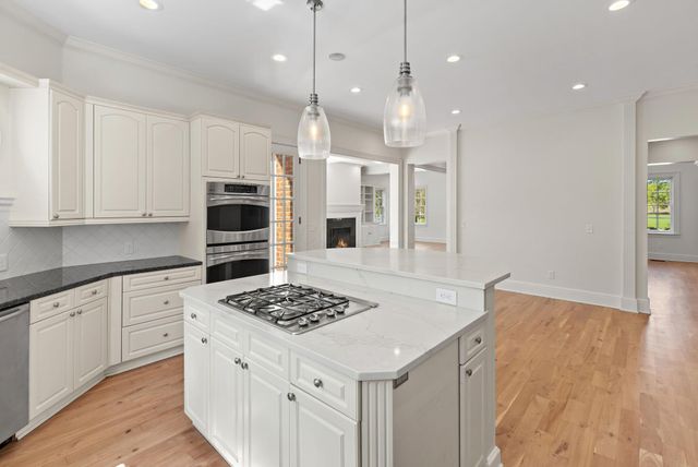 7555 Lambton Park Road, New Albany, OH 43054