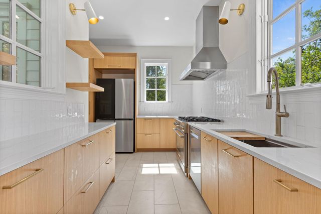 7555 Lambton Park Road, New Albany, OH 43054