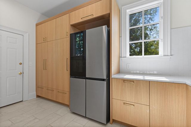 7555 Lambton Park Road, New Albany, OH 43054