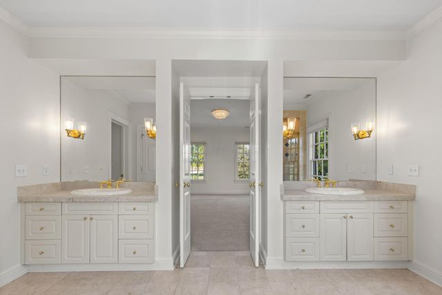 7555 Lambton Park Road, New Albany, OH 43054