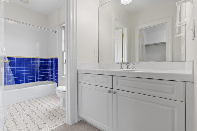 7555 Lambton Park Road, New Albany, OH 43054