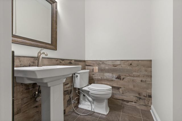 7555 Lambton Park Road, New Albany, OH 43054