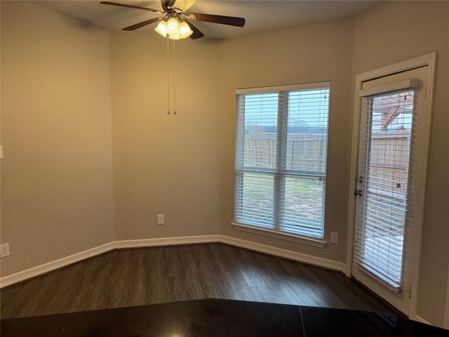 717 High Oaks, Bellville, TX 77418