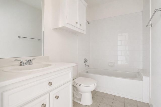 1412 Castle Court A, Houston, TX 77006