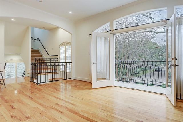 1412 Castle Court A, Houston, TX 77006