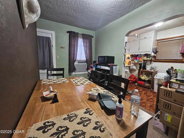 327 S Brownell Avenue, Joplin, MO 64801