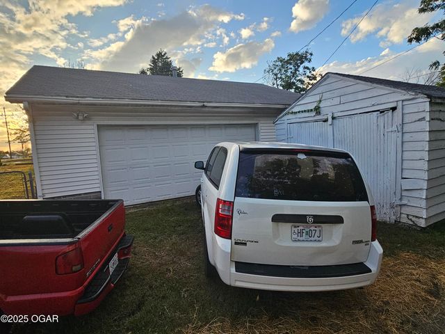 327 S Brownell Avenue, Joplin, MO 64801