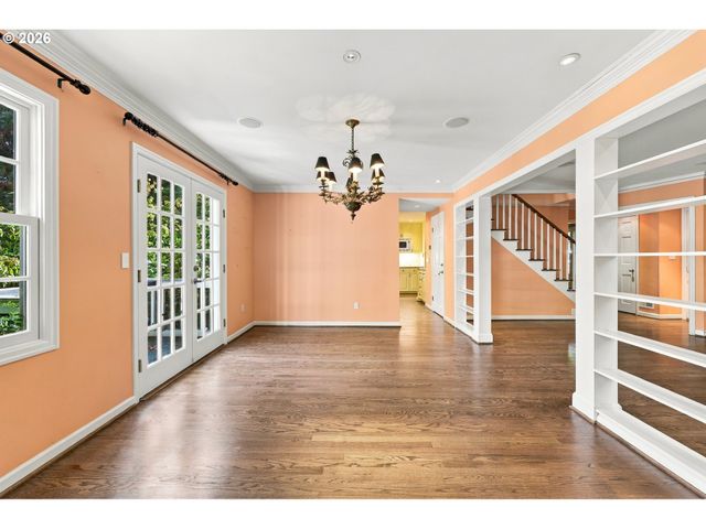 9124 Sw 23RD Dr, Portland, OR 97219