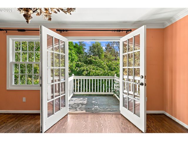 9124 Sw 23RD Dr, Portland, OR 97219