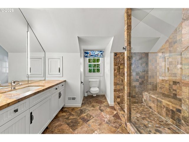 9124 Sw 23RD Dr, Portland, OR 97219