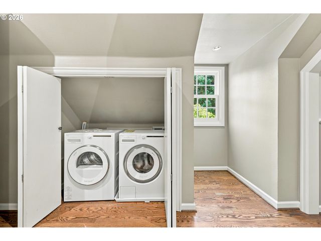 9124 Sw 23RD Dr, Portland, OR 97219